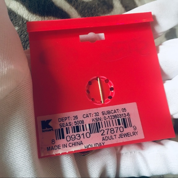 Christmas pin stocking new with tags brooch - Picture 2 of 5